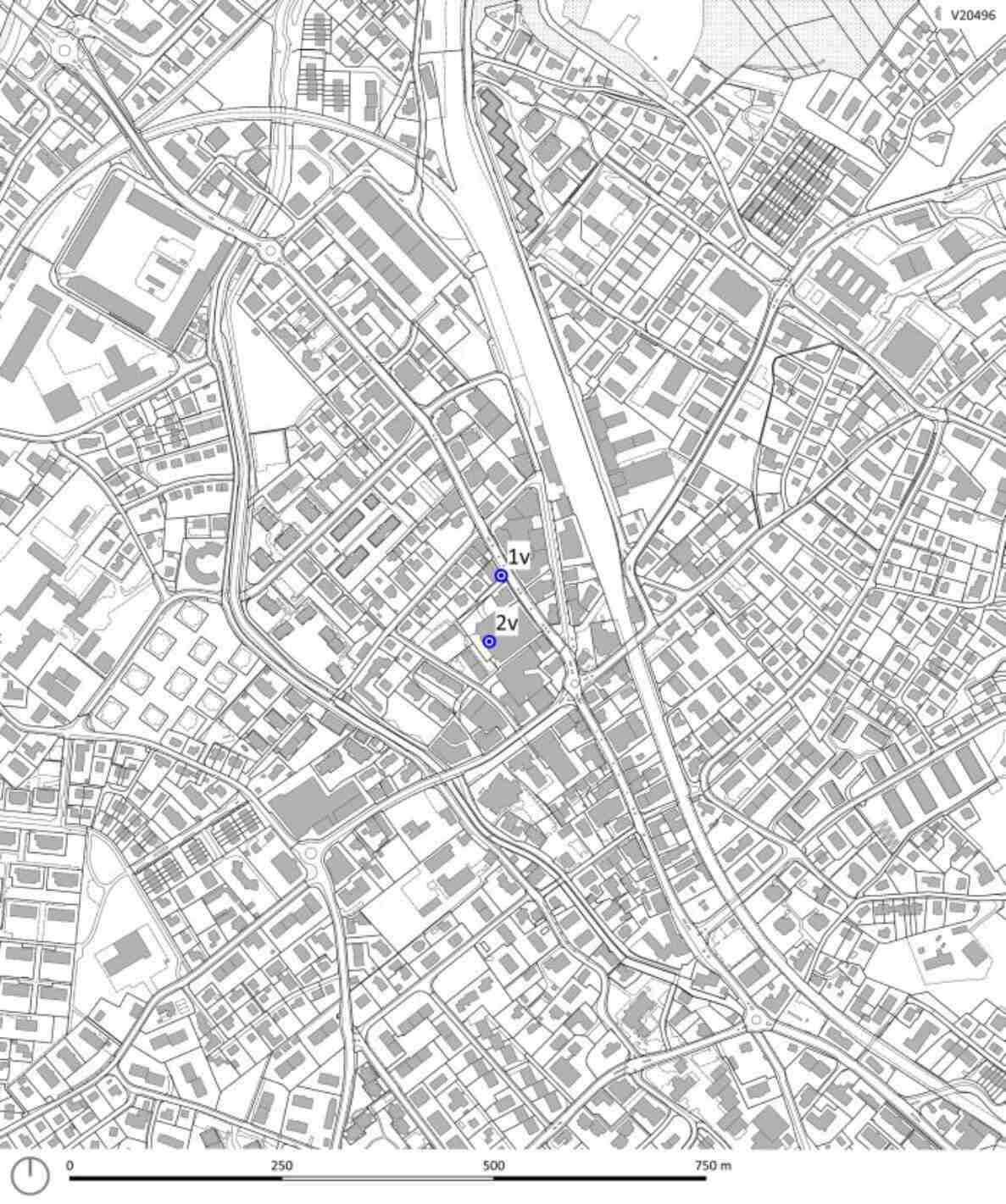 Schwarz-weisser Katasterplan von Lyss (AV Plan, geodienste.ch) mit eingezeichnetem Strassen- und Gebäudenetz. Zwei blau markierte Kamerastandorte, beschriftet mit 1v und 2v, liegen nahe beieinander im zentralen Bereich entlang einer Bahnlinie beim Seeland-Center. Massstabsleiste unten zeigt 0 bis 750 m, Nordpfeil oben rechts.