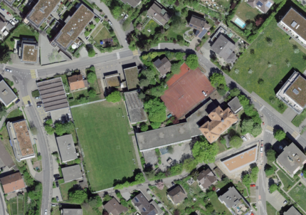 Luftbild des Flugbrunnenareals in Bolligen