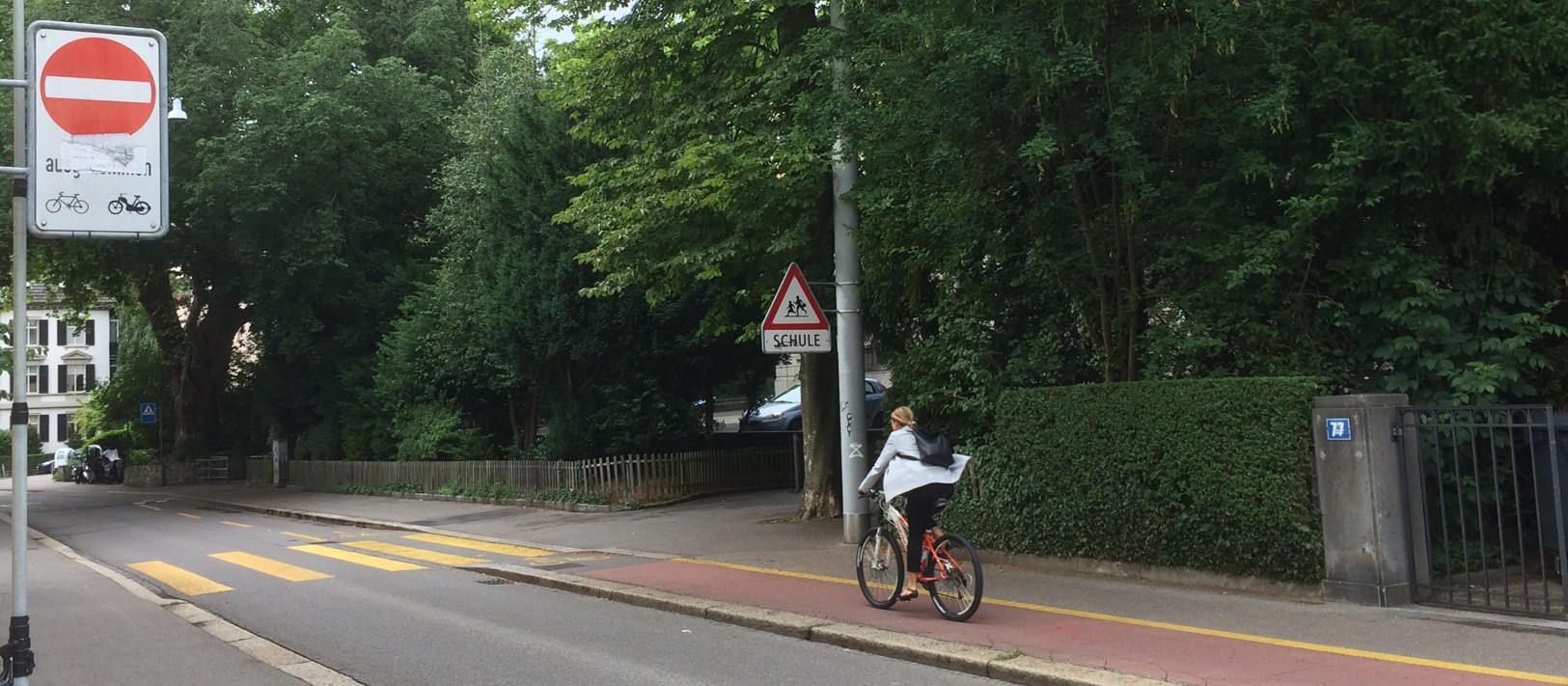 Zürich Mühlebachstrasse Fussgängerstreifen