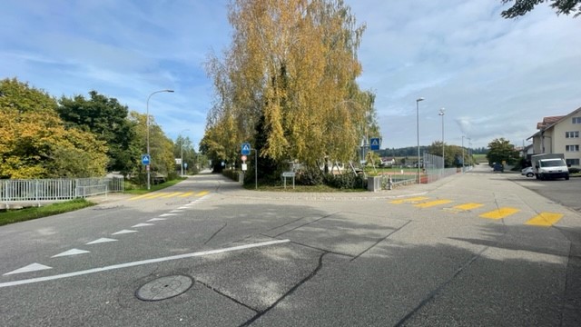 Fussgängerquerungen bei Schulanlage in Koppigen