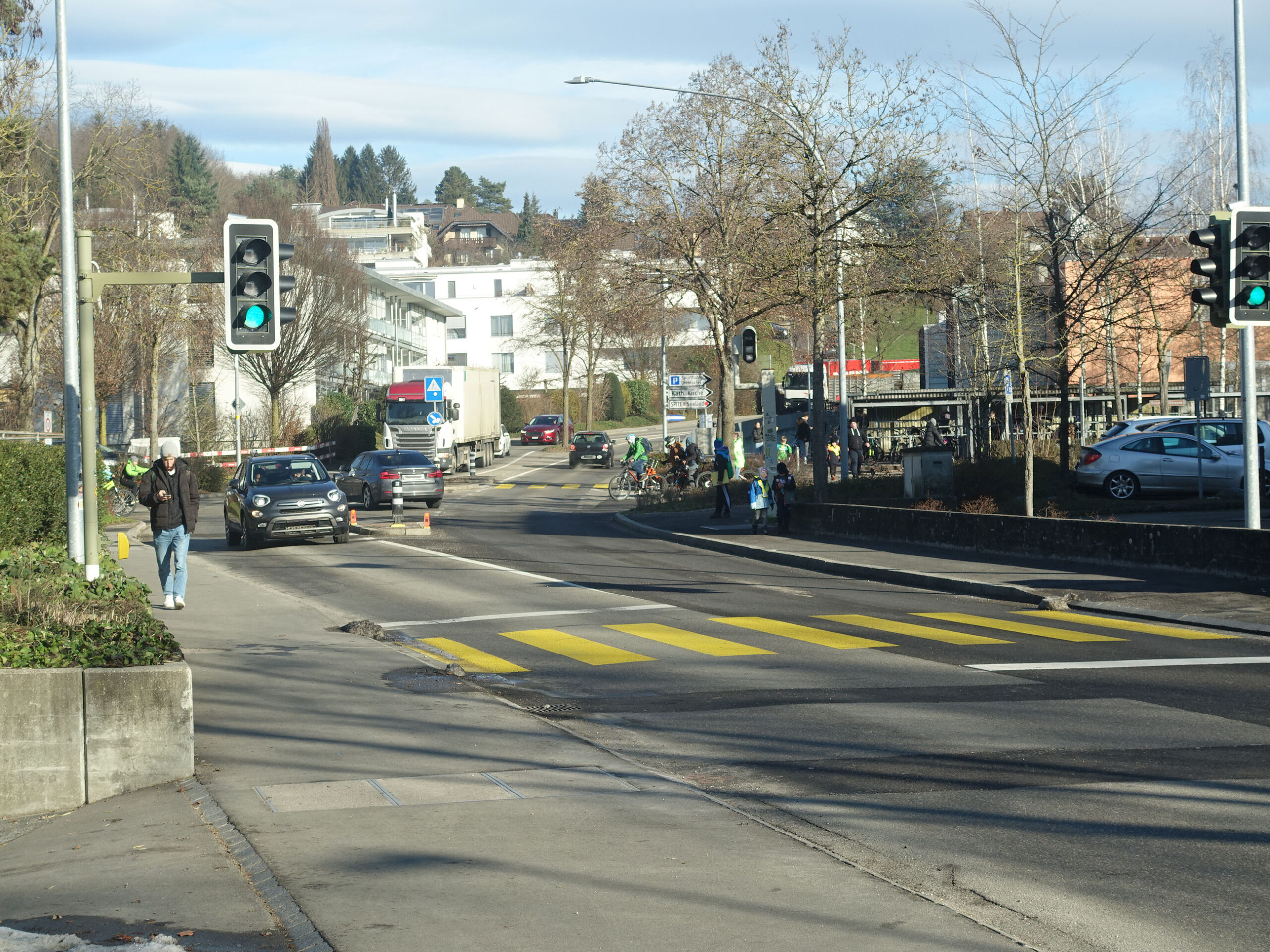 Fussgängerstreifen über Bürenstrasse