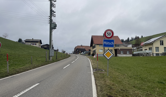 Sicht Richtung «Plötsch» auf dem Schulweg