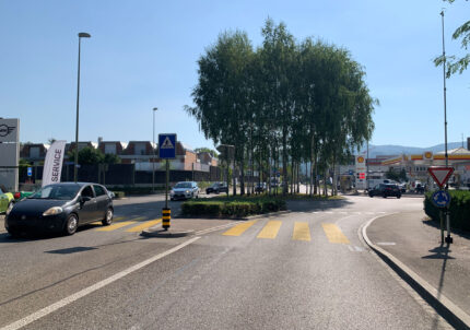 Kreisverkehr in Reinach (Blickrichtung Westen)